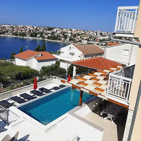 Stunning Sea View With Infinity Swimming Pool A1 * Τρογκίρ